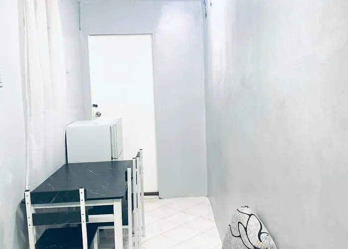 Casa Stefan At Salvador St 1bedroom